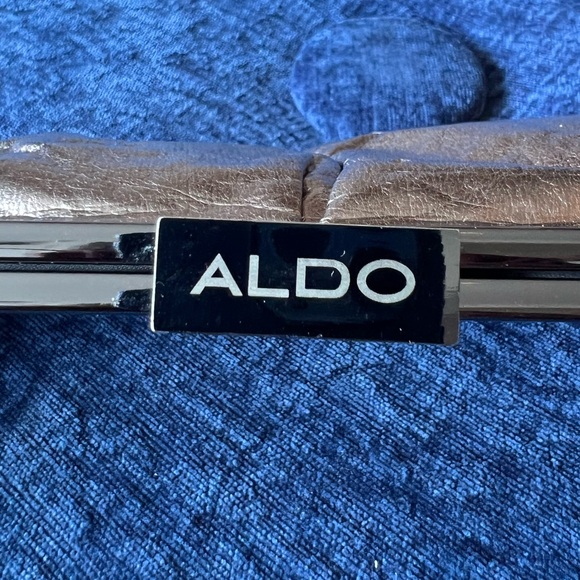 Aldo Metallic Silver-Gold Folded Clutch Gunmetal Herringbone Chain - Picture 4 of 9